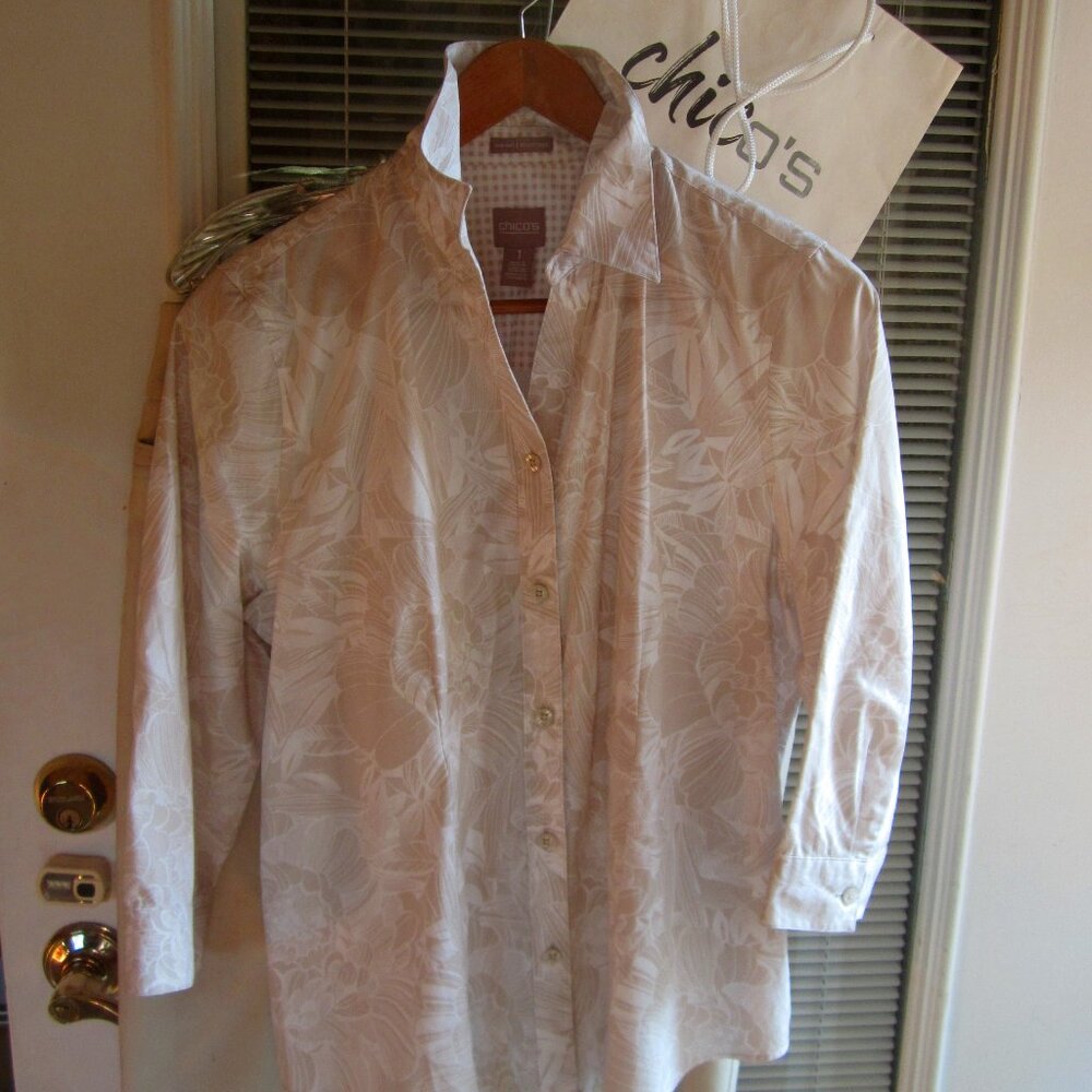 Chico's sz 1 Blouse